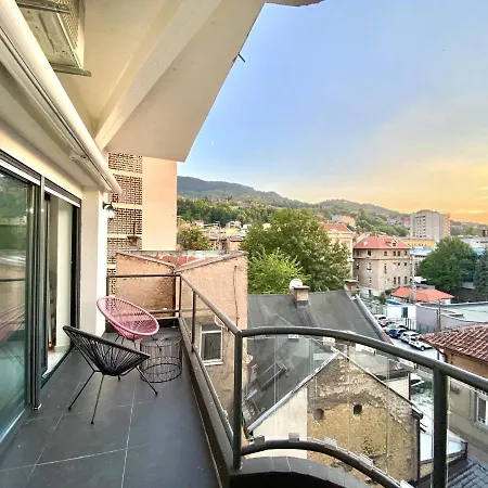 Penthouse Center